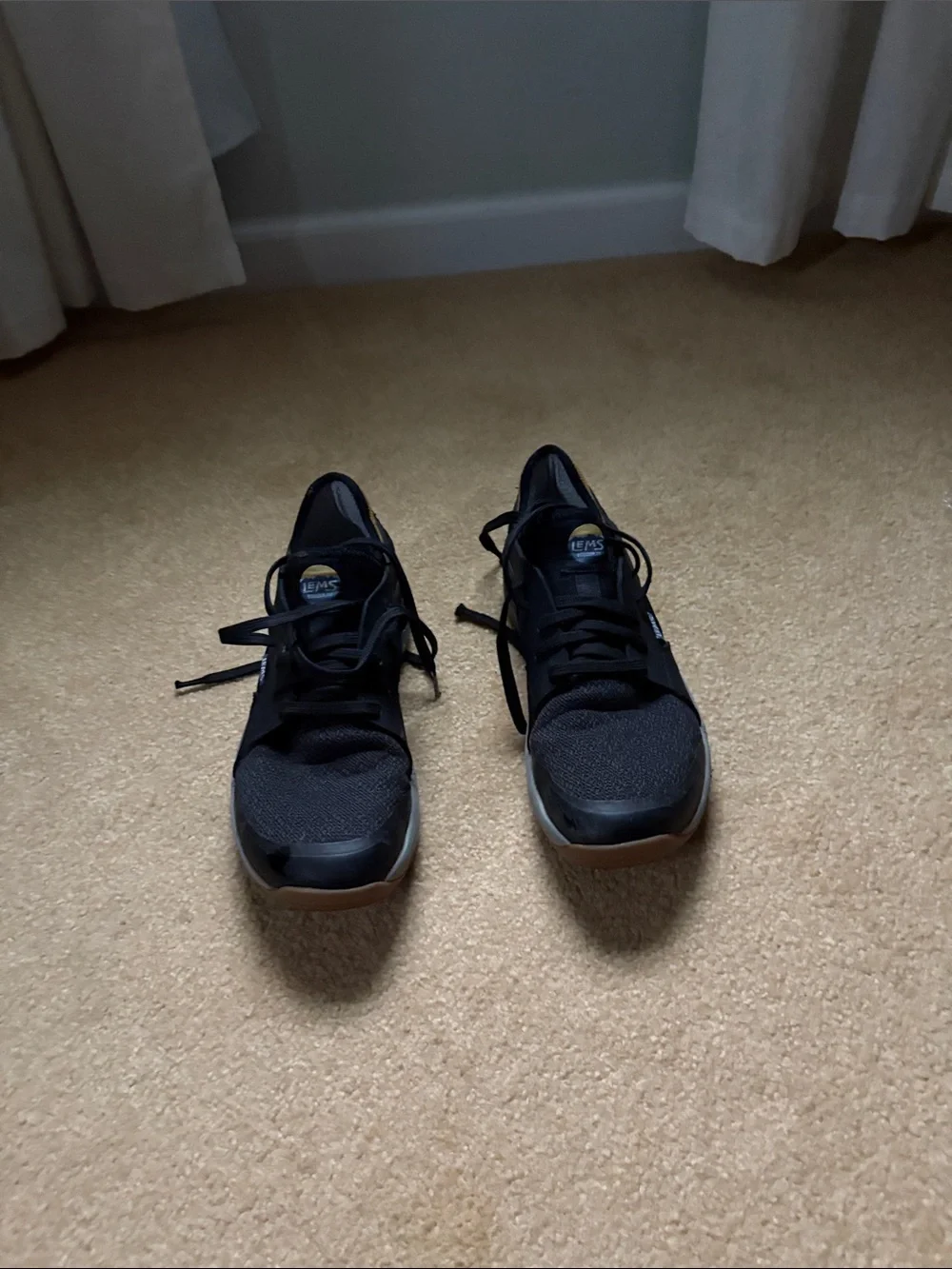 Lems mesa comfortable black